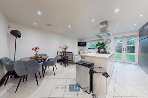 undefined, Lower Park Road, Loughton IG10