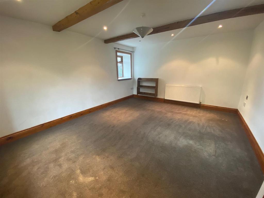 BEDROOM.jpg