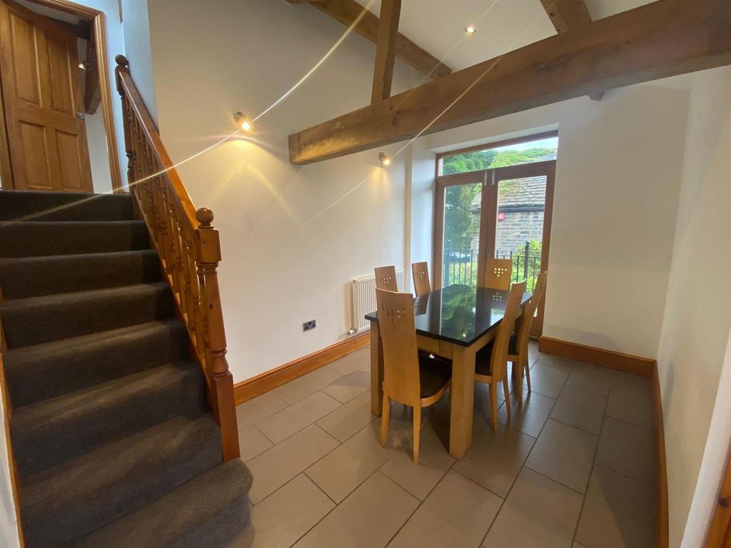DINING AREA.jpg
