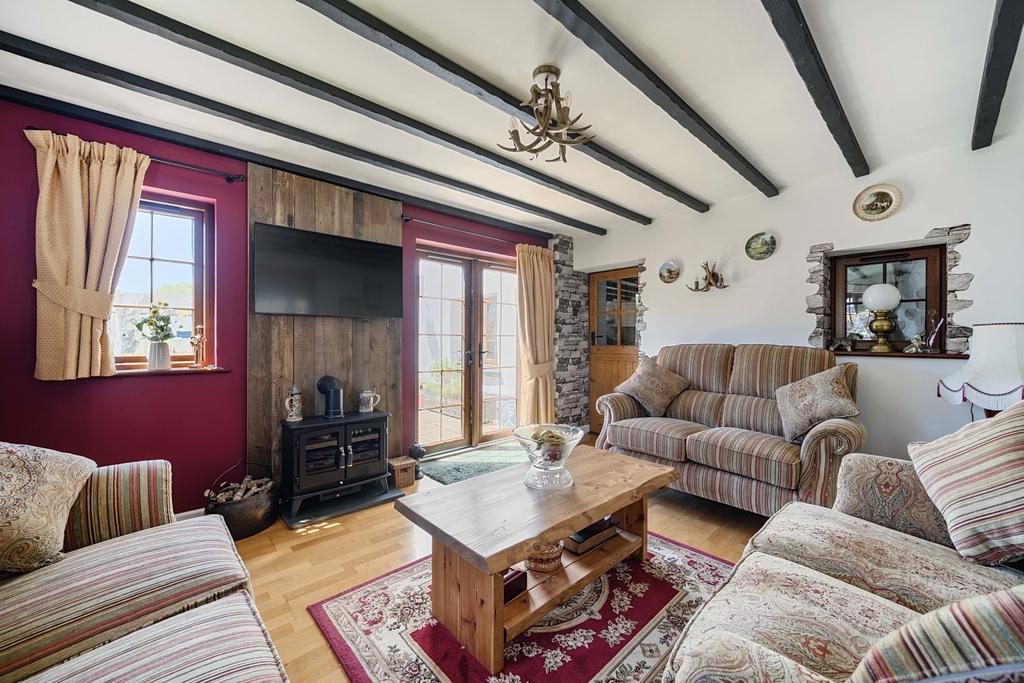 1293587-8-6825f1af4e925-ARW