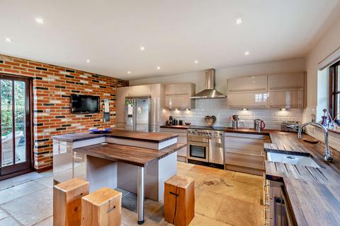 4 bedroom barn conversion for sale, School Road, Stanford Rivers, CM5