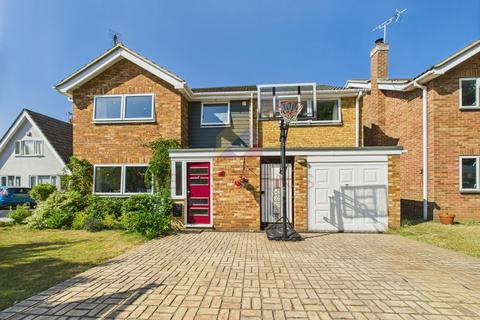 4 bedroom detached house for sale, Sanders Drive, Colchester CO3