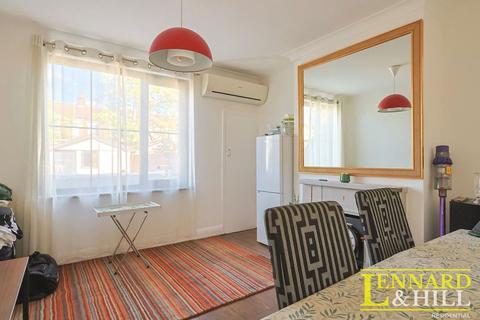 undefined, Rosebery Road, Grays RM17