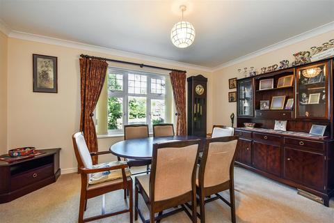 undefined, The Avenue, Andover