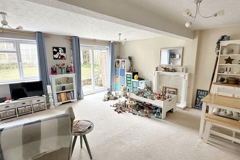 4 bedroom detached house for sale, Armada Drive, Hythe, SO45