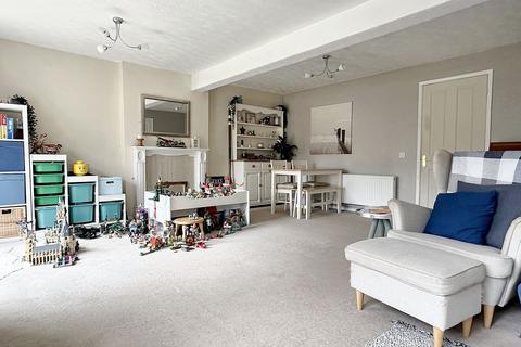 6 Armada Drive, Hythe, Southampton, SO45 5BS