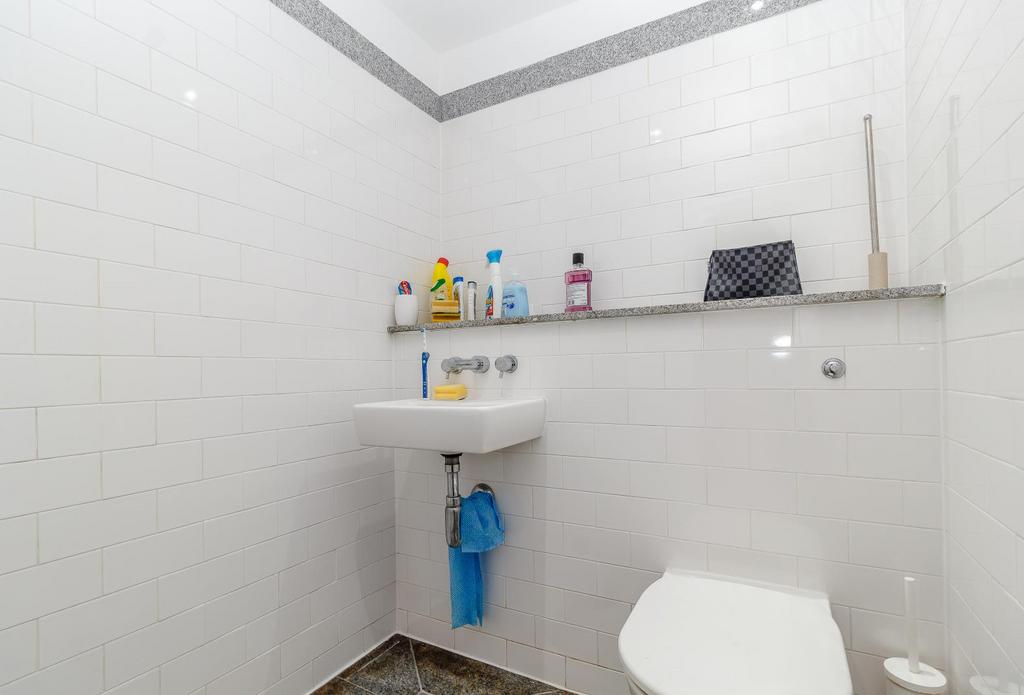 8403338-interior03-800.jpg