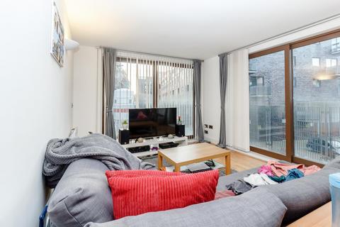 2 bedroom flat to rent, Isaac Way, Manchester