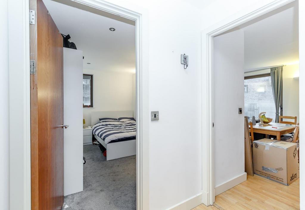 8403338-interior14-800.jpg