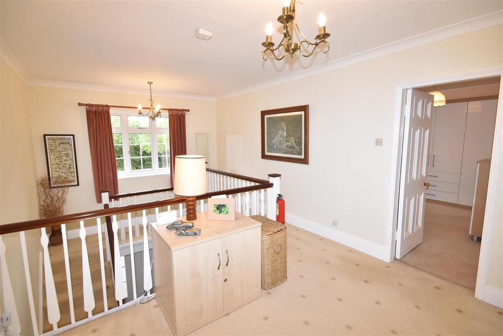 Galleried landing