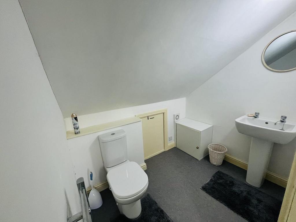 Ensuit Bedroom 4