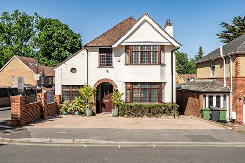 4 bedroom detached house for sale, Chalvington Road, Chandler's Ford, Eastleigh, Hampshire, SO53