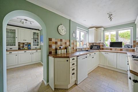 4 bedroom detached house for sale, Highcliffe Drive, Boyatt Wood, Eastleigh