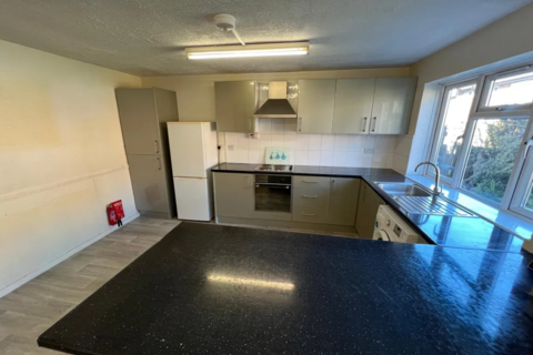 3 bedroom semi-detached house to rent, Liverpool Road, London E16