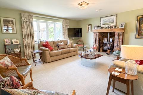 4 bedroom link detached house for sale, Oakley, Buckinghamshire