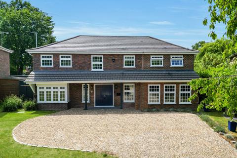 6 Merrilyn Close, Claygate, Esher, KT10 0EQ
