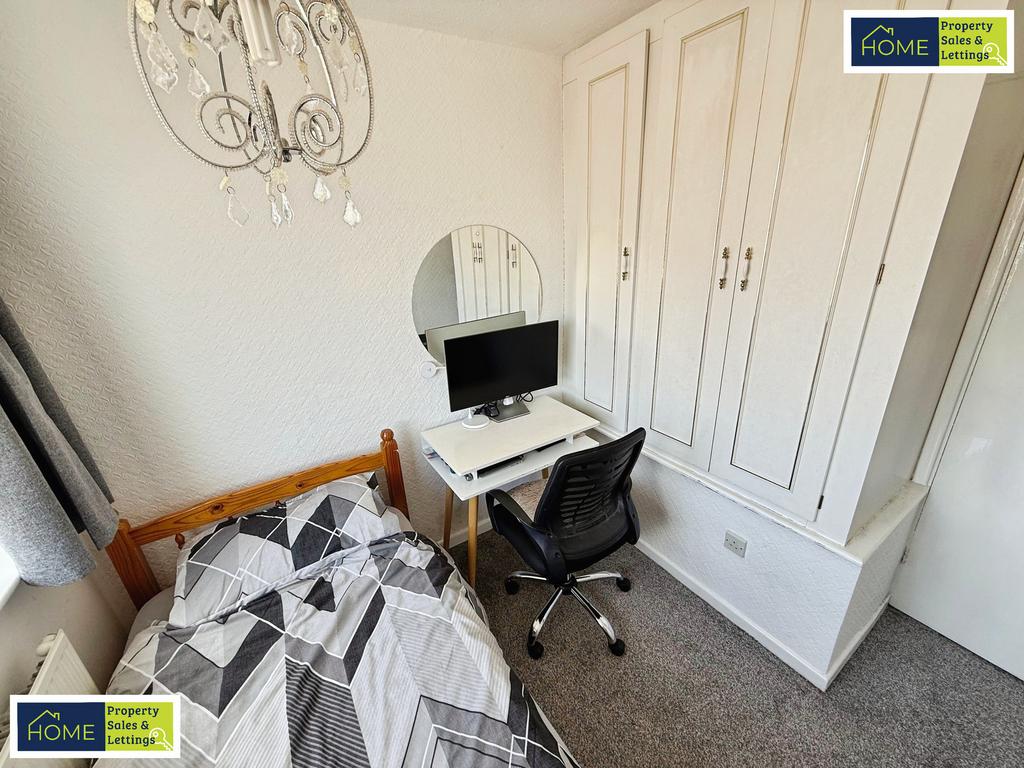 Eton Close, Knighton, Leicester, LE2 3 TZ