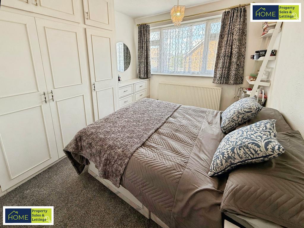 Eton Close, Knighton, Leicester, LE2 3 TZ