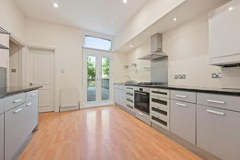 1 bedroom ground floor flat for sale, Argyle Road, Ealing