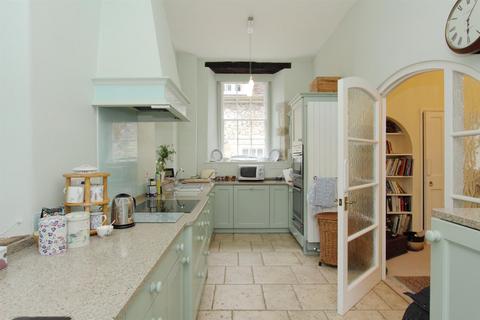 undefined, The Close, Salisbury