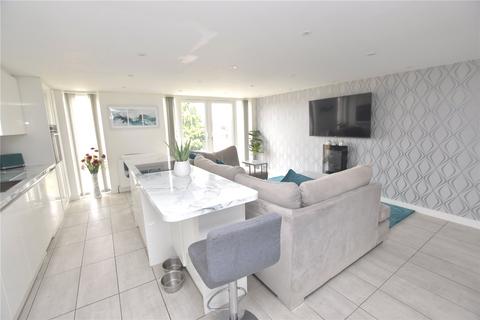 3 bedroom bungalow for sale, Templegate Road, Leeds