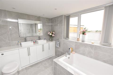 3 bedroom bungalow for sale, Templegate Road, Leeds
