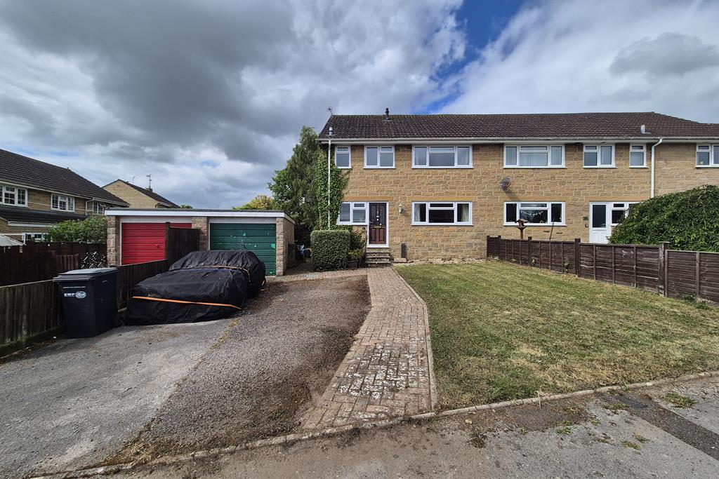 3 Bedroom Semi Detached for Sale