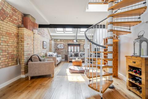 undefined, Pump House Close, London, SE16