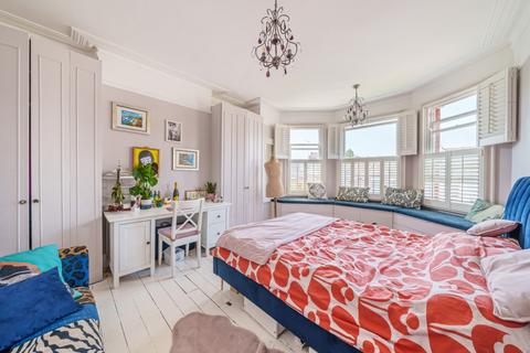 4 bedroom house to rent, Greenham Road, London, N10