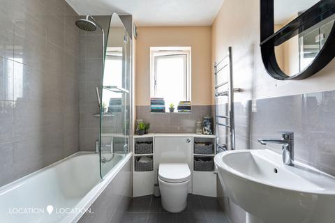 59 Downs Road, London, E5 8QP