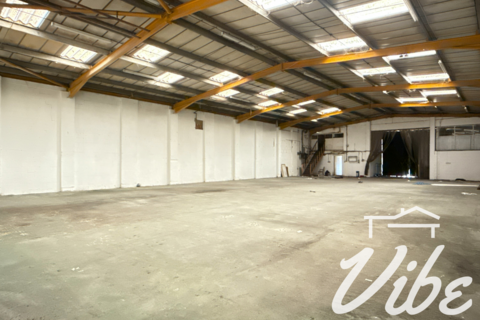 Warehouse to rent, Felixstowe Road, London SE2