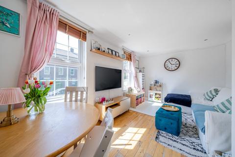 18 Ryculff Square, London, SE3 0SN