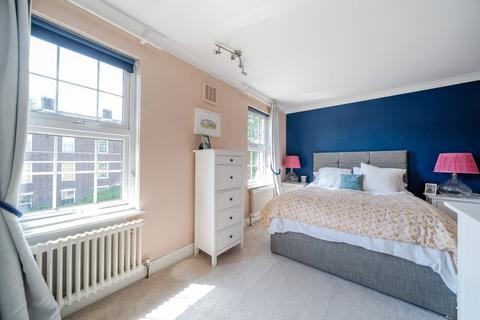 18 Ryculff Square, London, SE3 0SN