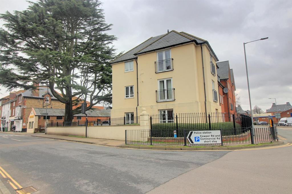 Cedar Court, Dereham 1 bed flat - £695 pcm (£160 pw)