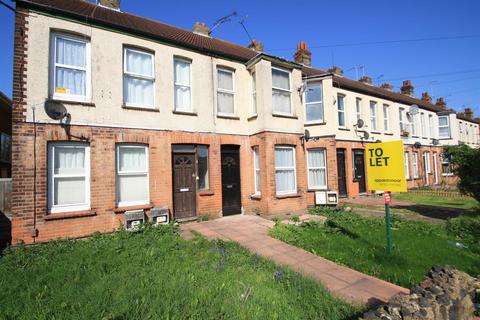 Studio to rent, Carlingford Drive, Westcliff-On-Sea