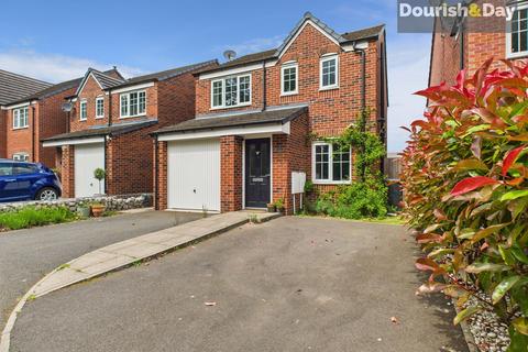 38 Macbeth Close, Penkridge, Stafford, ST19 5TW