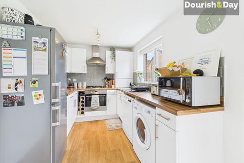 38 Macbeth Close, Penkridge, Stafford, ST19 5TW