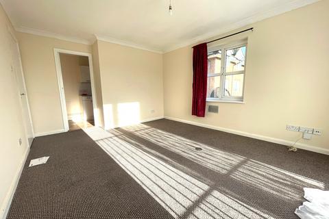 2 bedroom flat to rent, Lavender Place, Ilford IG1