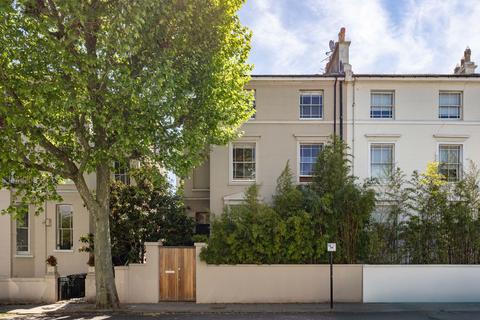 undefined, Regents Park Road, London, NW1