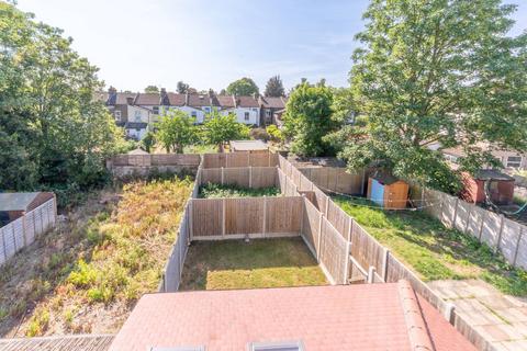 1 bedroom flat for sale, Holmesdale Road, Selhurst, London, SE25