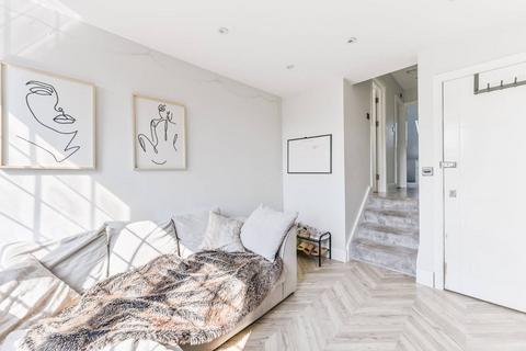 1 bedroom flat for sale, Holmesdale Road, Selhurst, London, SE25