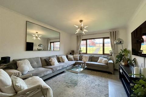 4 bedroom semi-detached house for sale, Reddal Hill Road, Cradley Heath