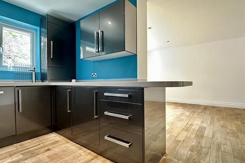 2 bedroom apartment to rent, Ranmoor Chase, Riverdale Road, Sheffield