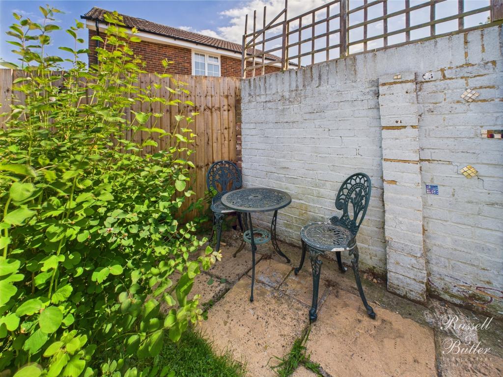 Cam01995 g0 pr0308 still024