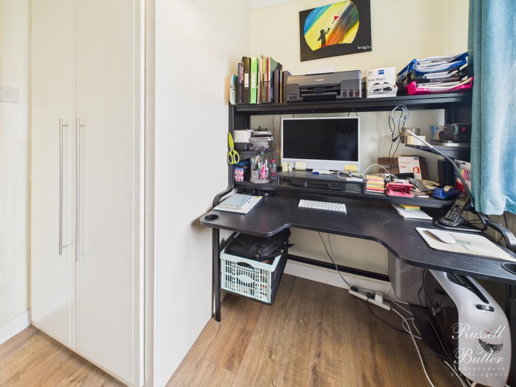 Cam02127 g0 pr0322 still005