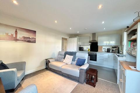 2 bedroom flat for sale, London Road, Sittingbourne ME10