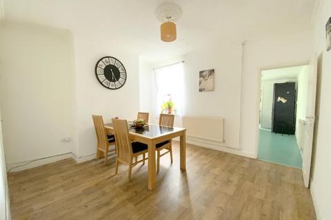 3 bedroom terraced house for sale, Legsby Avenue, Grimsby