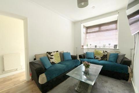 3 bedroom terraced house for sale, Legsby Avenue, Grimsby