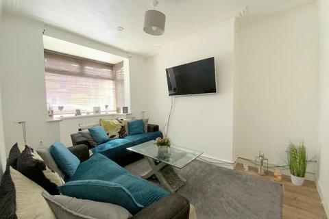3 bedroom terraced house for sale, Legsby Avenue, Grimsby