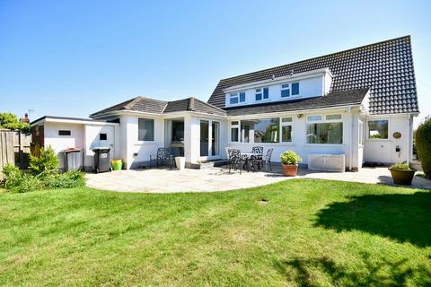 3 bedroom detached house for sale, Rayham Road, Whitstable CT5